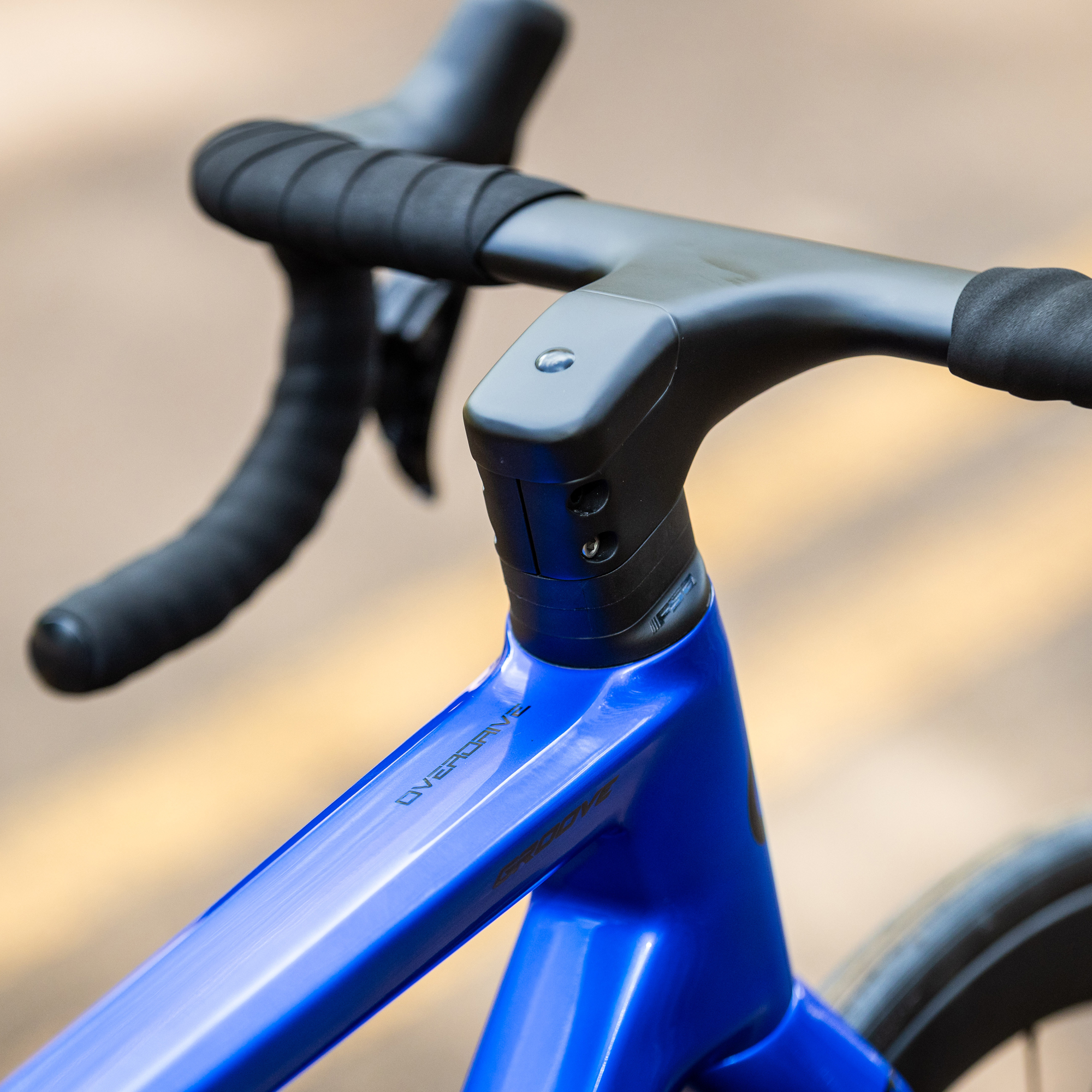 overdrive-carbon-105-site-antigo-4